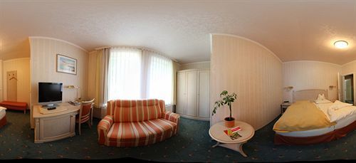 קובורג Barenturm Hotelpension מראה חיצוני תמונה